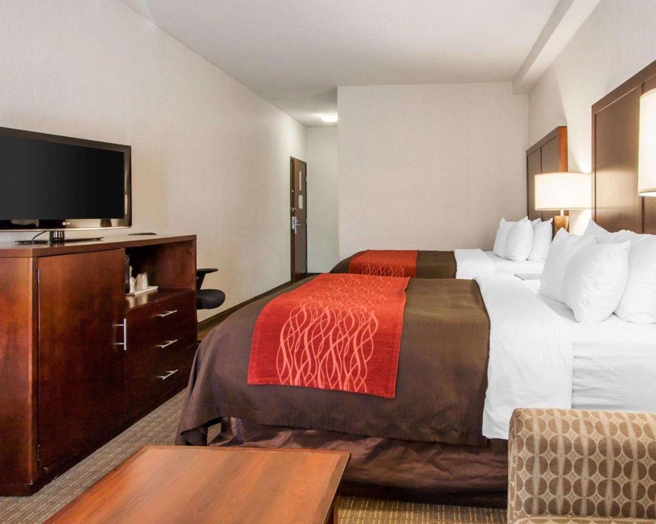 Comfort Inn & Suites-Portland Airport Екстер'єр фото