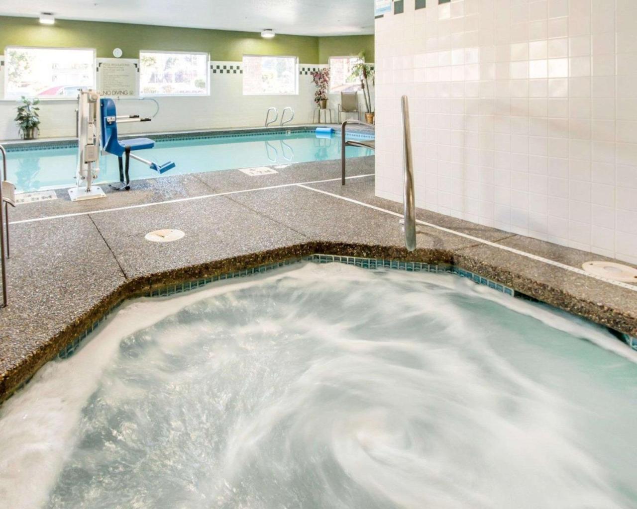 Comfort Inn & Suites-Portland Airport Екстер'єр фото